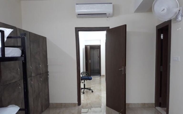 10 Bed Dorm_3